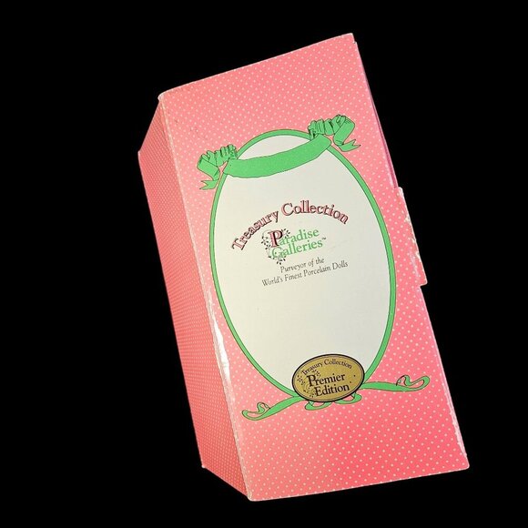 Paradise Galleries Santas Elf Doll With Accessories and Box Christmas Decor - Picture 11 of 12